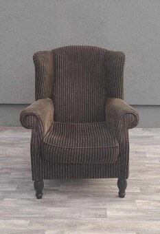 Kreslo pruhované “ UŠIAK „. - 2