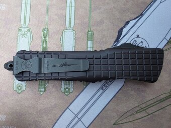 Microtech Combat Troodon Delta Frag Shadow Tanto - 2