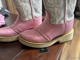 Westernove topanky - 2