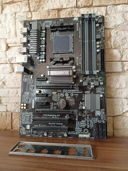 Herná doska GIGABYTE GA-970A-DS3P socket AM3+ - 2