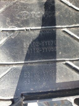 PREDAM PREDNU MASKU TOYOTA COROLLA GR SPORT - 2