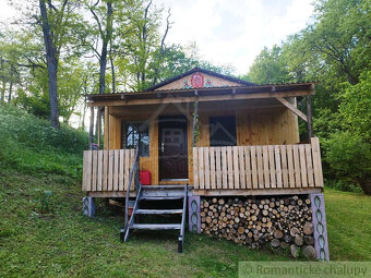 Úplná samota s potôčikom, v obklopení kúskom vlastného les - 2