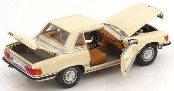 NOVÝ 1:18 SUNSTAR Mercedes Benz 350SL Hardtop. - 2