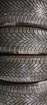 Predám zimný set Hyundai Ix20-15"-5x114.3+195/65r15 Conti - 2