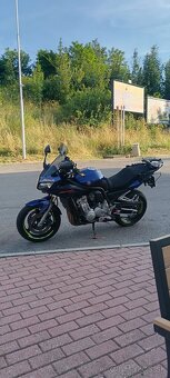 YAMAHA FZS 1000 FAZER - 2