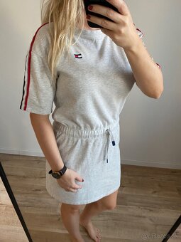 Tommy Hilfiger šaty - 2