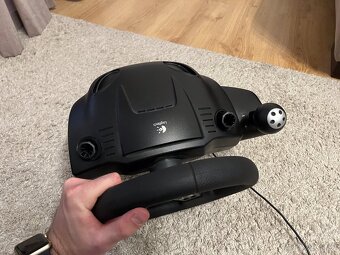 Volant k videohrám od Logitech Driving Force Pro - 2