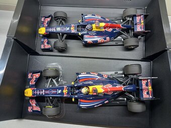 2X F1 RED BULL RB7 A RB7 JAPAN 2011 VETTEL MINICHAMPS 1:18 - 2