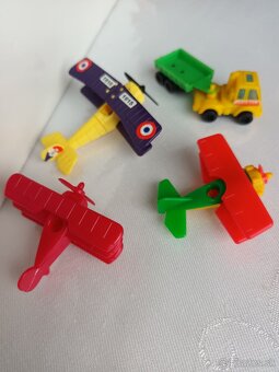 PREDANÉ--Kinder  auticka, lietadlá - 2