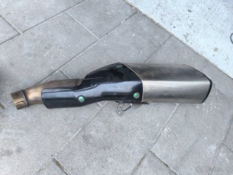 Sériový vyfuk Aprilia Tuono rsv4 - 2