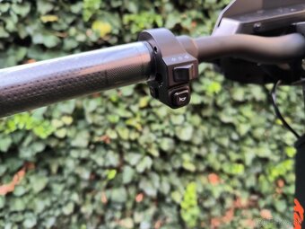 Kukirin G2 800 W 15 Ah 2025 - ZARUKA - 0 Kilometrov - 2