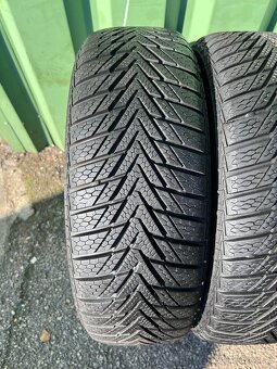 Celoročné pneumatiky continental 185/60R15 - 2