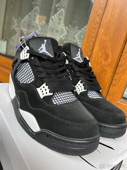 Jordan 4 Retro White Thunder - 2