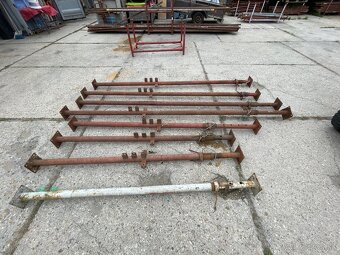 Predám stavebné stojky a hlavice - 2