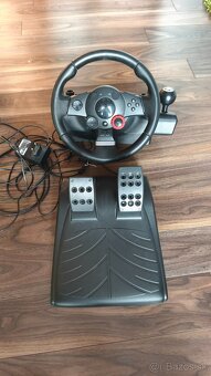 Volant Logitech Driving force GT - 2