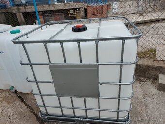 1000 litrové IBC nádrže - 2