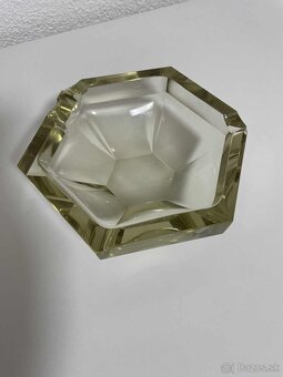 Predám popolník - sklo - 2