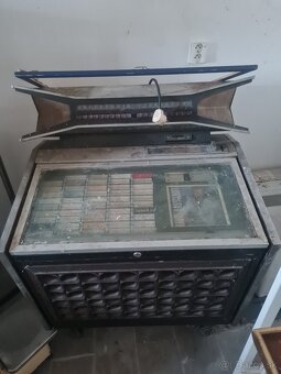Retro jukebox - 2