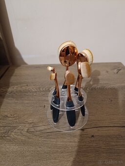 Predám kozmetické štetce - 2