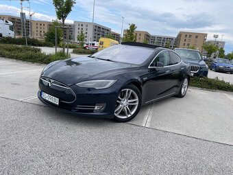 Tesla Model S P85, rok 2014. - 2