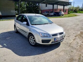 Ford Focus 1.6tdci 80kw TOP STAV - 2