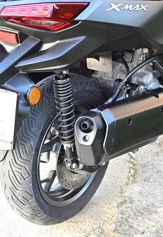 Yamaha xmax300 - 2