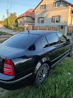 Predám škoda Superb 2,5 V6 114 kw - 2