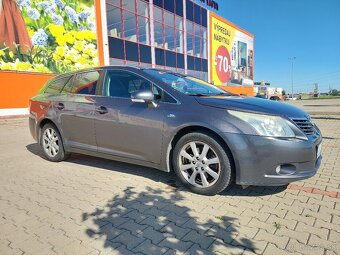 Toyota Avensis 2.2 diesel, Automat - 2