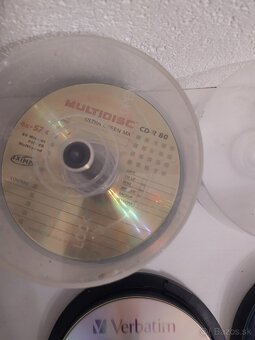 CD, DVD, kazety a obaly - 2