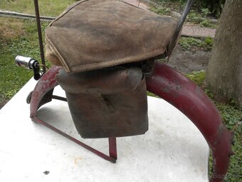 JAWA VILLIERS ,JAWA 175,250 Special kompletní blatník - 2