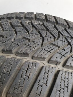 Zimne 225/45 r17 dunlop - 2