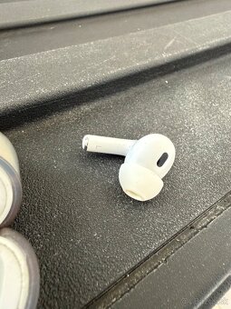 Apple AirPods Pro 2 - 2