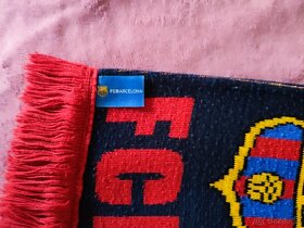 Zanovný licenčny šál a čiapka - 2