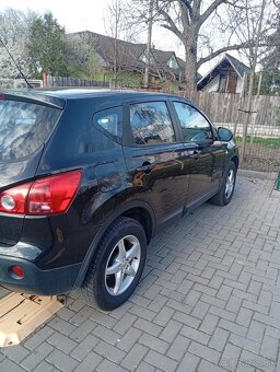 Nissan Qashqai - 2