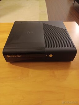 Xbox 360 + príslušenstvo - 2