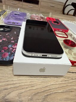 iPhone 15 Pro 256 GB - 2