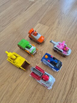 Labkova patrola kovove auticka - 2