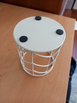 Stojan na perá - 2