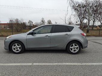 Mazda 3 1.6 benzín - 2