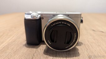 Predam Sony Alpha 6300 + obj. E PZ 16–50 + dummy baterky - 2