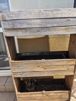 Stojan na kvetináče - 2