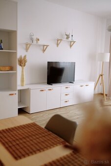 PRIESTRANNÝ 2-IZB. APARTMÁN V SRDCI DONOVALOV - 2