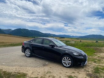 Lexus IS300h - 2