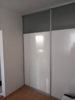 Predám rolldoor systém (vstavná skriňa) - 2