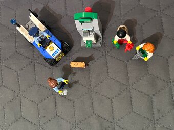 Lego city 60136 Lúpež Bankomatu - 2
