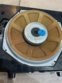 Bmw x3 e83 reproduktory subwofer - 2