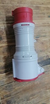 Reverzačný adaptér zo 16A na 32A /400V/5P A16-32/5-0 - 2