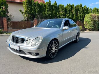 Mercedes benz E55 AMG V8 Kompresor 350kw. - 2