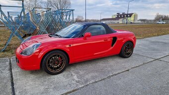 Toyota MR2 Spyder - 2