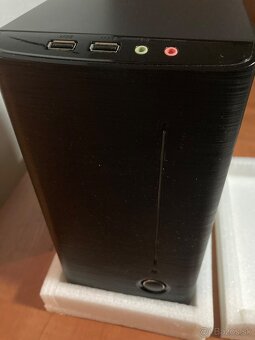 Mini ITX skrinka si zdrojom. - 2